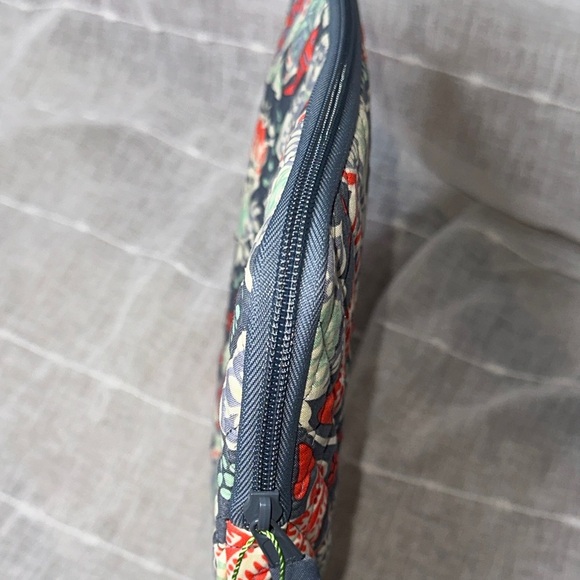 Vera Bradley Nomadic Floral Design Quilted Padded Laptop Sleeve Travel Case NWT - Picture 12 of 15